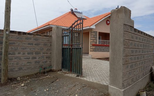 3 Bedroom Bungalow For Sale in Kitengela (with Dsq)