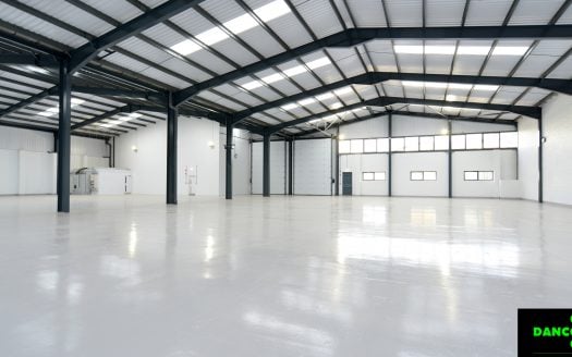 warehouse for rent in Industrial Area