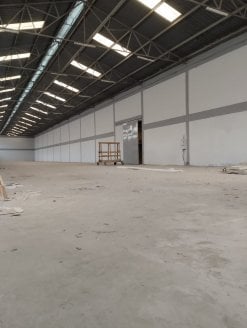 Spacious Warehouses for Rent on Airport North Road – From 13,700 to 50,000 Sq.Ft